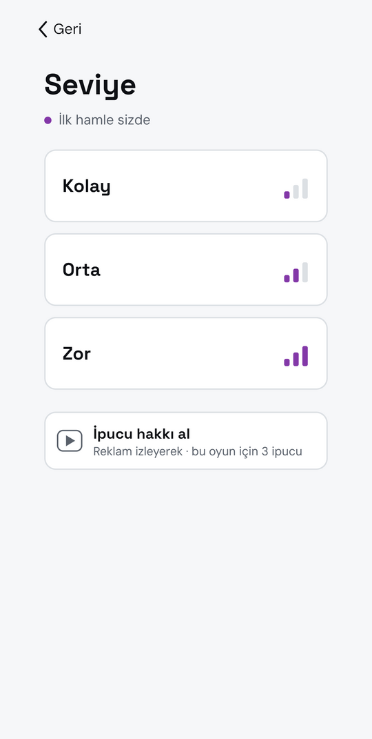 Seviye seçimi: Kolay, Orta, Zor ve isteğe bağlı reklamla ipucu hakkı